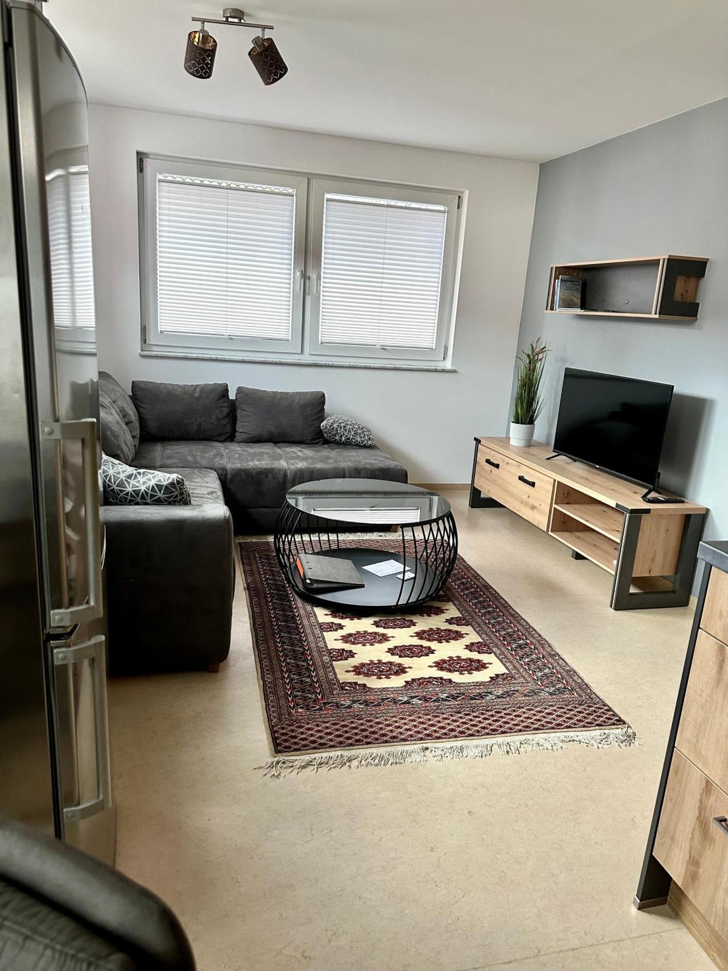 Eningen unter Achalm Gaeste-Appartement-Kirsammer מראה חיצוני תמונה